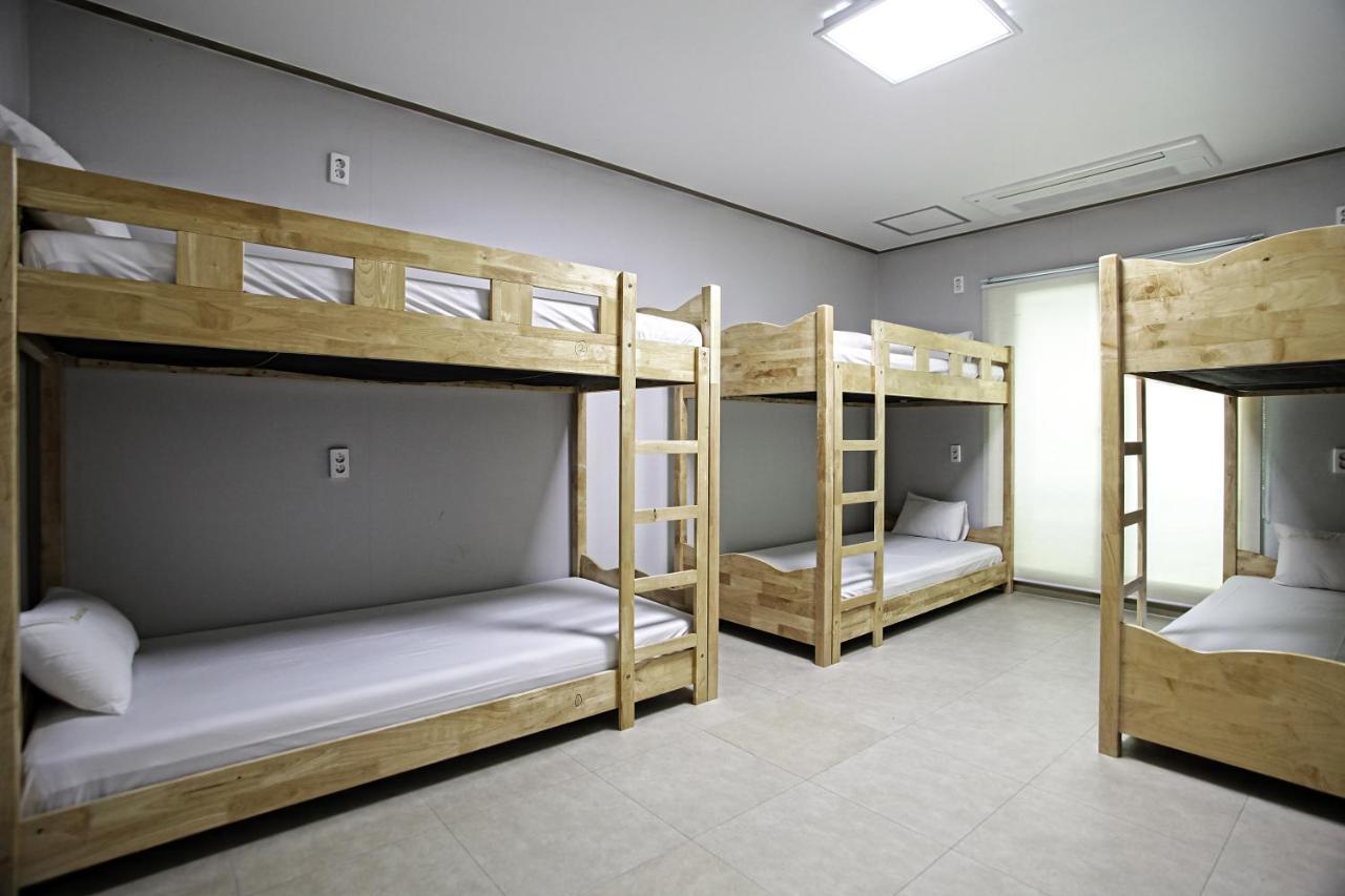 One Percent Hostel Jeonju Buitenkant foto