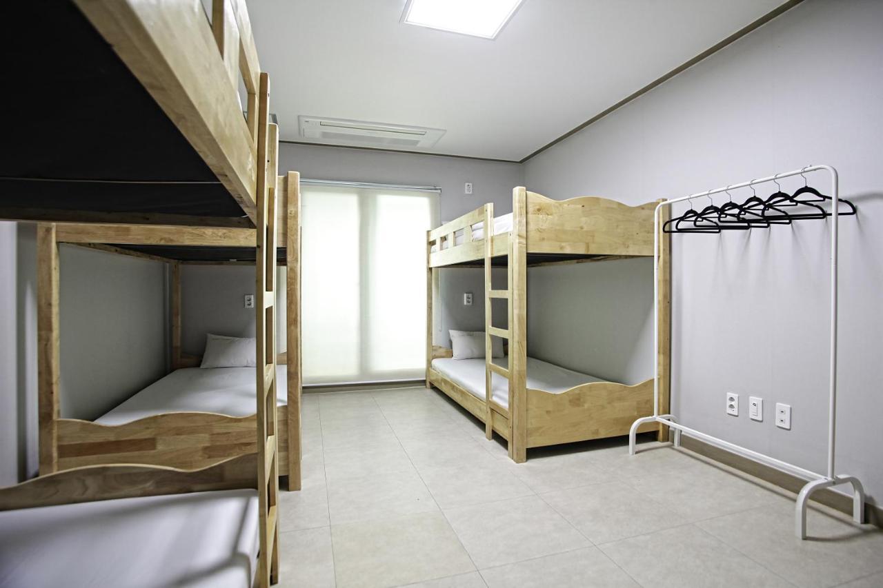 One Percent Hostel Jeonju Buitenkant foto