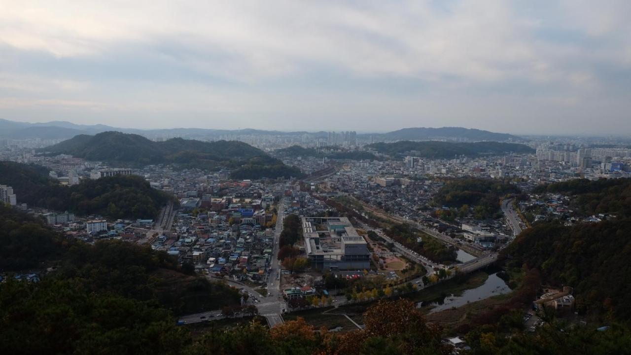 One Percent Hostel Jeonju Buitenkant foto